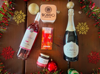 Bubbly & Blushing Gift Set